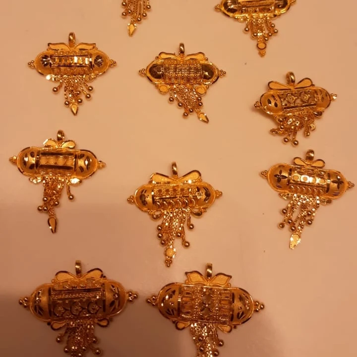 Gold Pendants in Madhepur